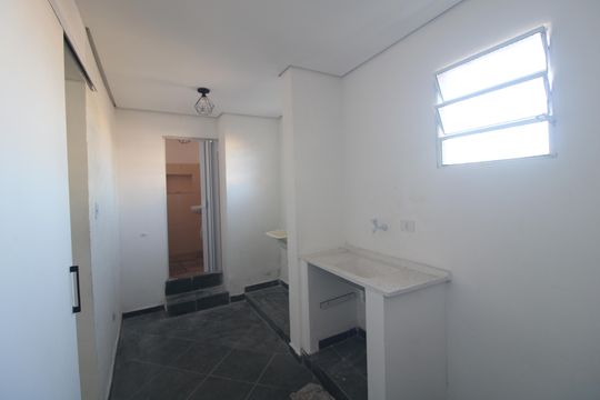 Cozinha de casa para alugar com 1 quarto, 30m² em Praça Joaniza, São Paulo