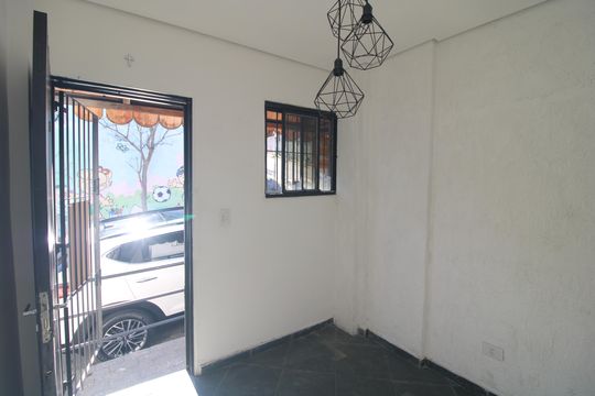 Sala de casa para alugar com 1 quarto, 30m² em Praça Joaniza, São Paulo
