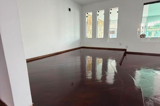 Casa à venda com 4 quartos, 187m² em Pinheirinho, Santo André