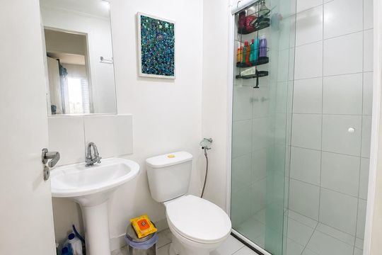 Banheiro de apartamento à venda com 2 quartos, 48m² em Colônia (Zona Leste), São Paulo