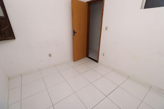 Quarto de casa para alugar com 1 quarto, 60m² em Cabula Vi, Salvador