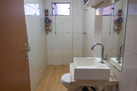 Casa à venda com 4 quartos, 180m² em Qnp 26, Brasília