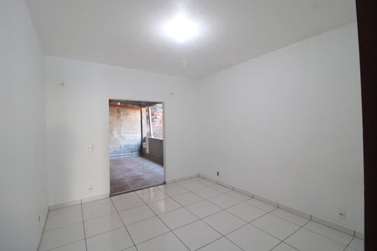 Quarto de casa para alugar com 1 quarto, 50m² em Jardim Novo Horizonte, São Paulo