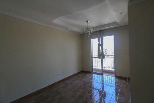 Apartamento para alugar com 3 quartos, 70m² em Vila Antonieta, São Paulo