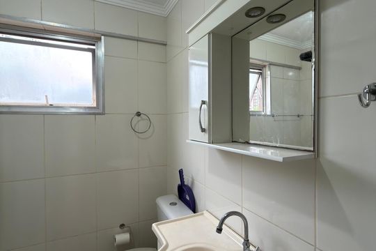 Banheiro Social de apartamento para alugar com 1 quarto, 52m² em Nova Petrópolis, São Bernardo do Campo