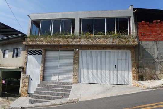 Casa para alugar com 4 quartos, 350m² em Vila Sao Silvestre, Barueri