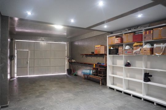 Garagem de casa para alugar com 4 quartos, 350m² em Vila Sao Silvestre, Barueri