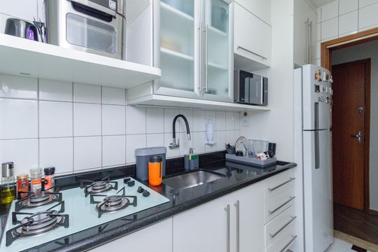 Cozinha de apartamento à venda com 2 quartos, 49m² em Vila Arcadia, São Paulo
