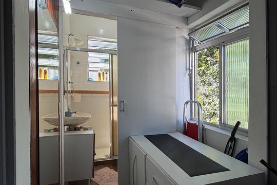 Banheiro de kitnet/studio para alugar com 1 quarto, 32m² em Aparecida, Santos