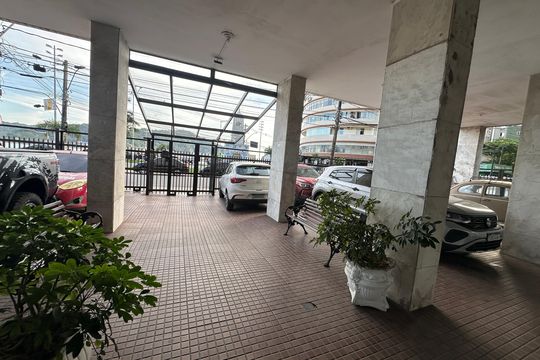 Garagem de apartamento para alugar com 2 quartos, 90m² em Centro, São Vicente