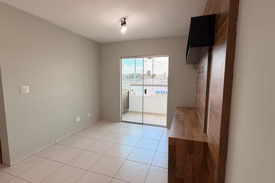 Sala de apartamento para alugar com 2 quartos, 72m² em Parque Amazonia, Goiânia