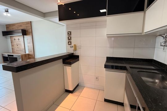 Cozinha de apartamento para alugar com 2 quartos, 72m² em Parque Amazonia, Goiânia