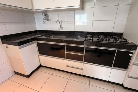 Cozinha de apartamento para alugar com 2 quartos, 72m² em Parque Amazonia, Goiânia