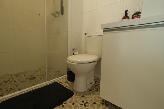 Banheiro de kitnet/studio à venda com 1 quarto, 34m² em Ipiranga, São Paulo