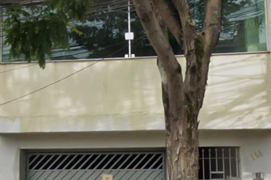 Fachada  de casa para alugar com 3 quartos, 120m² em Vila Regina, São Paulo