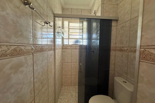 Banheiro de apartamento para alugar com 2 quartos, 50m² em São Pedro, Osasco