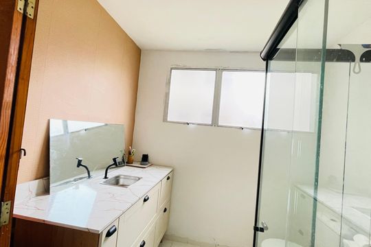 Banheiro de apartamento para alugar com 1 quarto, 38m² em Bairro Jardim Nossa Senhora das Graças, Cotia