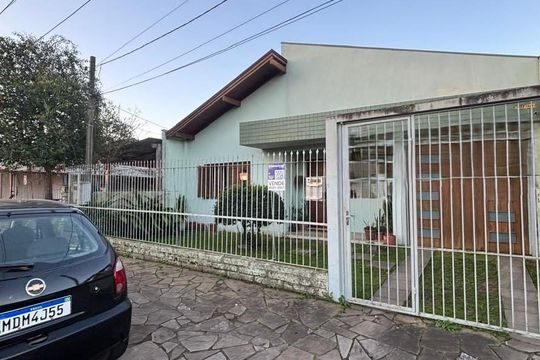 Placa instalada em 26/07/2026 com o código NNYG-127 de casa à venda com 4 quartos, 200m² em Rio Branco, São Leopoldo