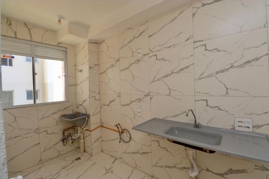 Cozinha de apartamento para alugar com 2 quartos, 40m² em Nova Brasília, Salvador