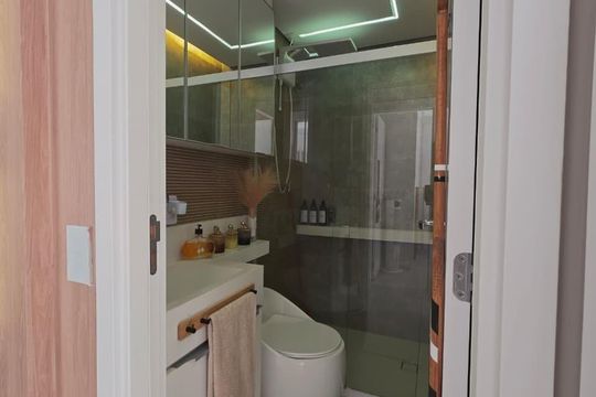 Banheiro de apartamento à venda com 1 quarto, 39m² em Cidade Jardim, São Paulo