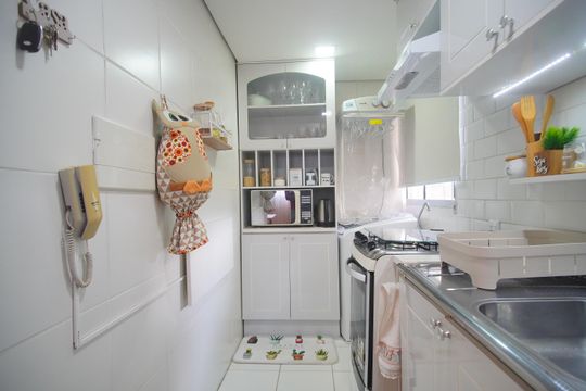 cozinha de apartamento à venda com 2 quartos, 43m² em Santos Dumont, São Leopoldo