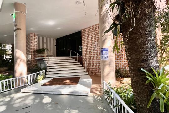 Portaria de apartamento à venda com 1 quarto, 68m² em Jardim Botânico, Rio de Janeiro
