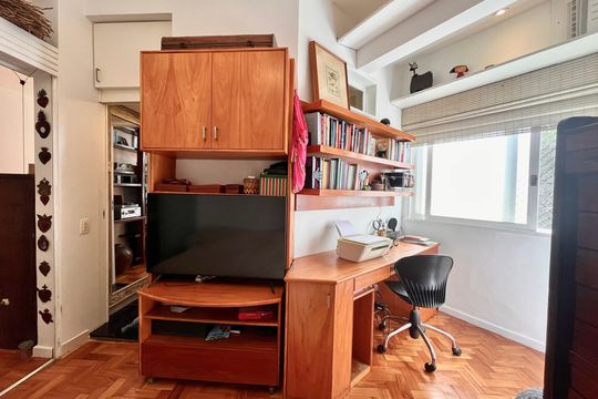 Quarto de apartamento à venda com 1 quarto, 68m² em Jardim Botânico, Rio de Janeiro