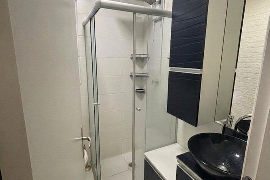 Banheiro de apartamento para alugar com 2 quartos, 45m² em Jardim Central, Cotia