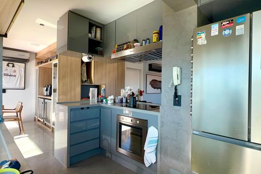 Cozinha de apartamento para alugar com 3 quartos, 200m² em Pinheiros, São Paulo