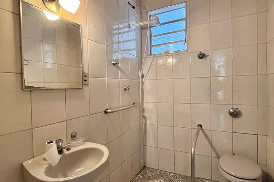 Banheiro de casa para alugar com 2 quartos, 300m² em Jardim Nova Europa, Campinas