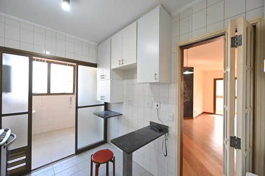 Cozinha de apartamento à venda com 2 quartos, 82m² em Vila Clementino, São Paulo