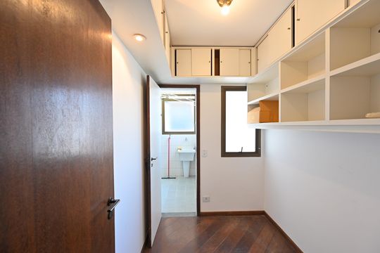 Quarto de Serviço  de apartamento à venda com 2 quartos, 82m² em Vila Clementino, São Paulo