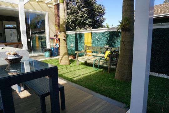 Área gourmet de casa para alugar com 6 quartos, 600m² em Jardim Indaia, Embu das Artes