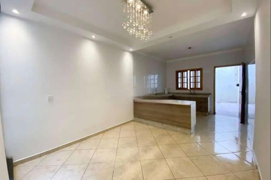 Sala de casa à venda com 3 quartos, 120m² em Jardim Taquari, São Paulo