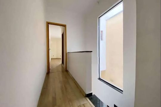 Corredor de casa à venda com 3 quartos, 120m² em Jardim Taquari, São Paulo