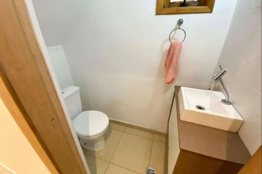 Banheiro de casa à venda com 3 quartos, 120m² em Jardim Taquari, São Paulo