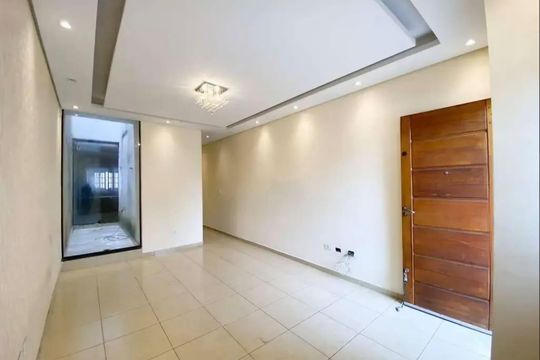 Sala de casa à venda com 3 quartos, 120m² em Jardim Taquari, São Paulo