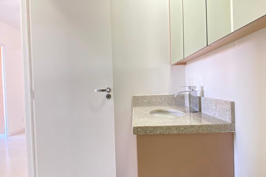 Banheiro 2 de apartamento para alugar com 2 quartos, 50m² em Vila Osasco, Osasco