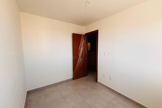 Quarto  de apartamento à venda com 2 quartos, 49m² em Chácara Estela, Barueri