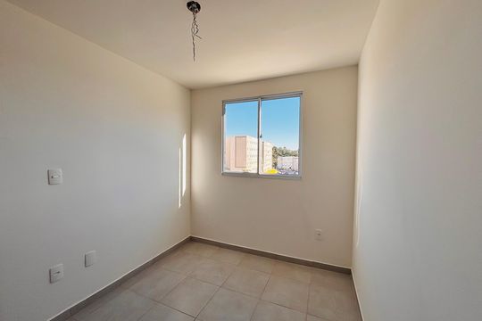 Quarto  de apartamento à venda com 2 quartos, 49m² em Chácara Estela, Barueri