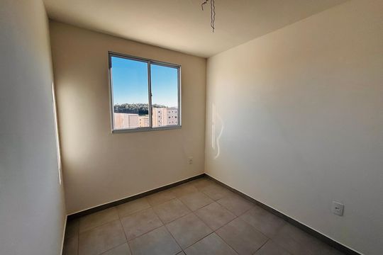 Quarto  de apartamento à venda com 2 quartos, 49m² em Chácara Estela, Barueri
