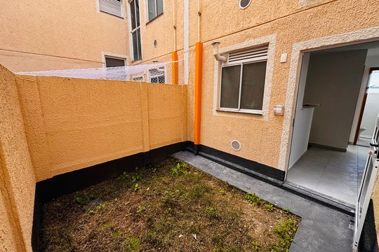 Quintal de apartamento à venda com 2 quartos, 49m² em Chácara Estela, Barueri