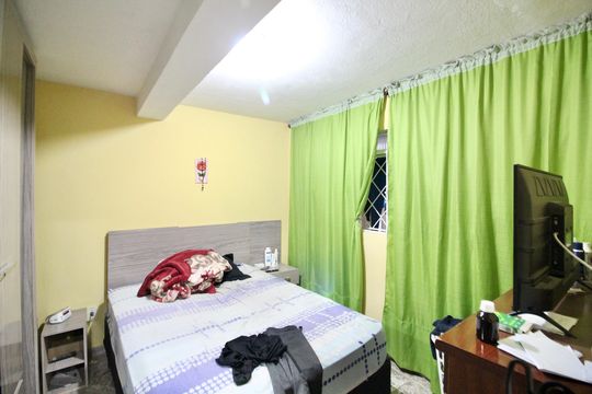Quarto 2 de casa à venda com 8 quartos, 500m² em Jardim Santa Maria, São Paulo