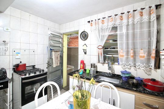 Cozinha de casa à venda com 8 quartos, 500m² em Jardim Santa Maria, São Paulo