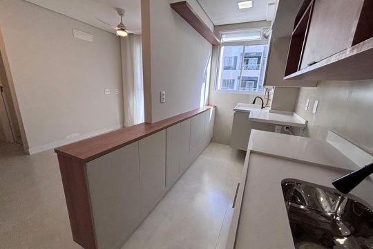 Cozinha de apartamento para alugar com 2 quartos, 46m² em Recreio dos Bandeirantes, Rio de Janeiro