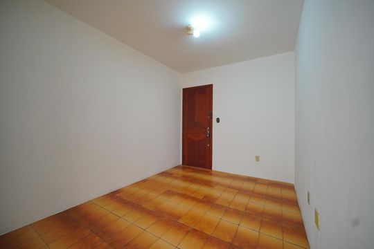Sala de apartamento para alugar com 1 quarto, 50m² em Kobrasol, São José