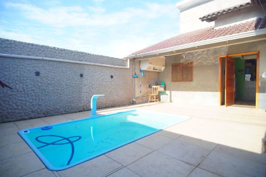 Piscina de casa para alugar com 3 quartos, 120m² em Santos Dumont, São Leopoldo
