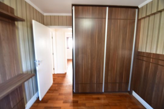 Quarto 2 de apartamento para alugar com 3 quartos, 160m² em Jardim das Paineiras, Campinas