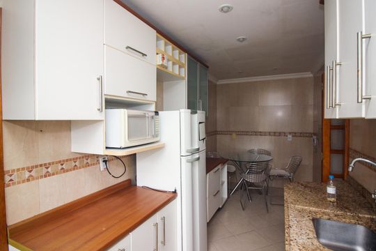 Cozinha de apartamento à venda com 2 quartos, 132m² em Ipanema, Porto Alegre