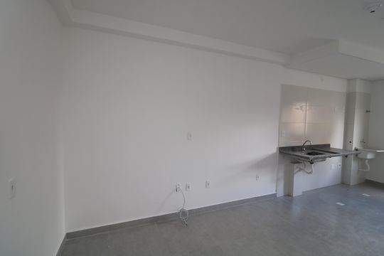 Sala/Quarto de kitnet/studio à venda com 1 quarto, 27m² em Vila Alpina, São Paulo